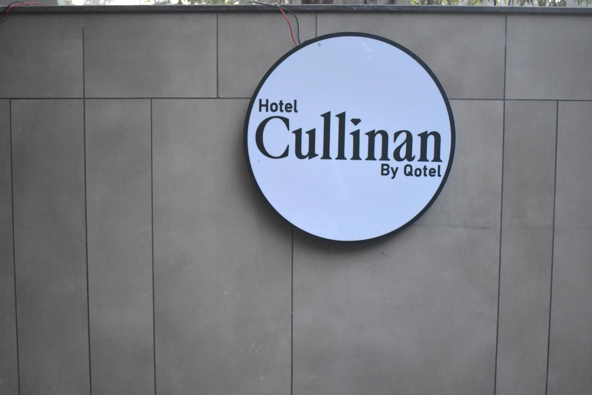 Hotel Cullinan By Qotel Janakpuri Delhi  Exterior photo