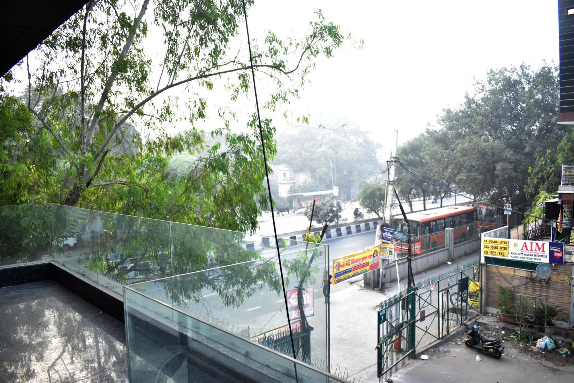 Hotel Cullinan By Qotel Janakpuri Delhi  Exterior photo